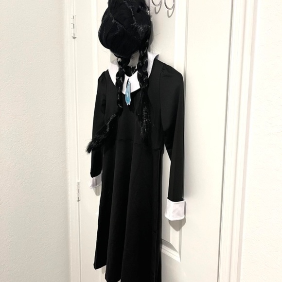 Wednesday Adam’s Halloween costume For Girls Size 140 (8-10) Years With Wig - Picture 6 of 6